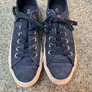 Converse Navy and Cream Low-Top Sneakers